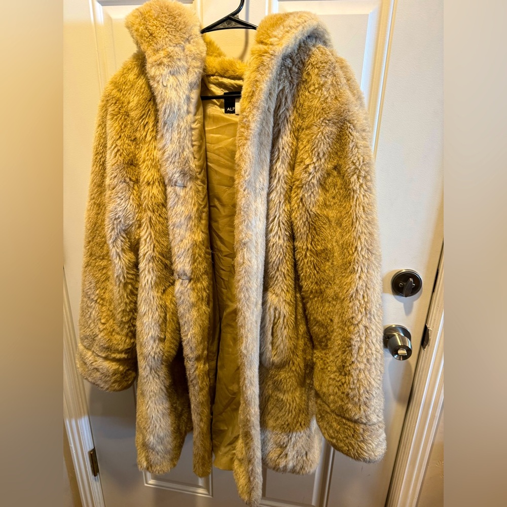 Alpine Studio Vintage Faux Fur coat - L